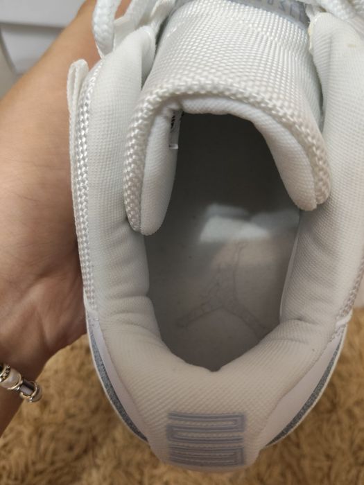 Jordan 11 Low Mov