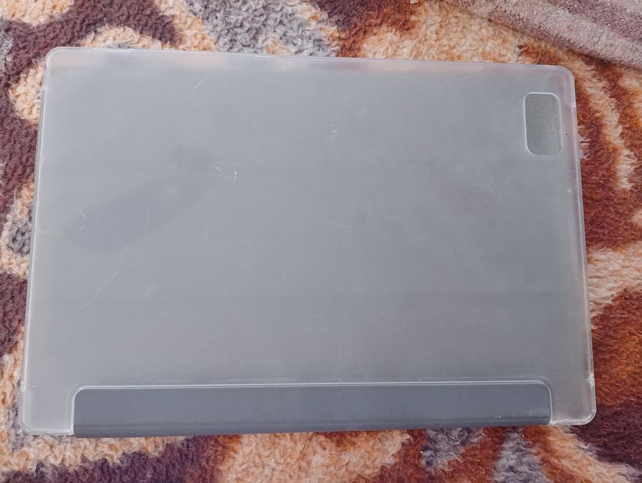 Tabletă PENTRU PIESE, defectă mufa de încărcare. Mai multe detalii în descriere.