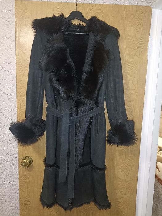 Женская дублёнка.