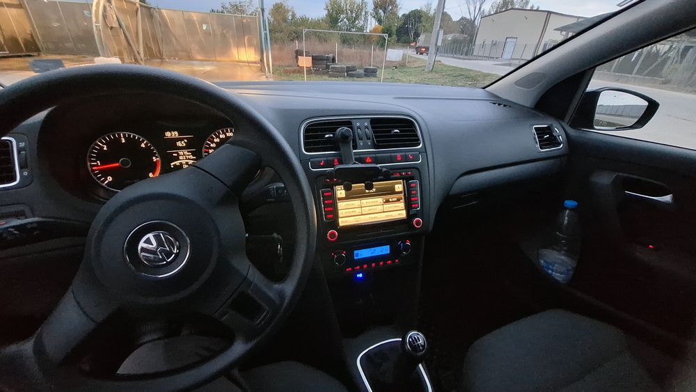 Продавам VW POLO 1.6 TDI