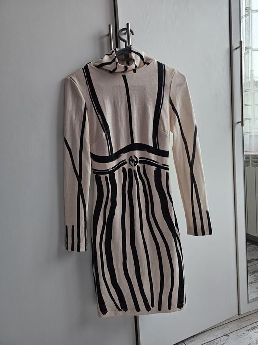 Alessa рокля S размер