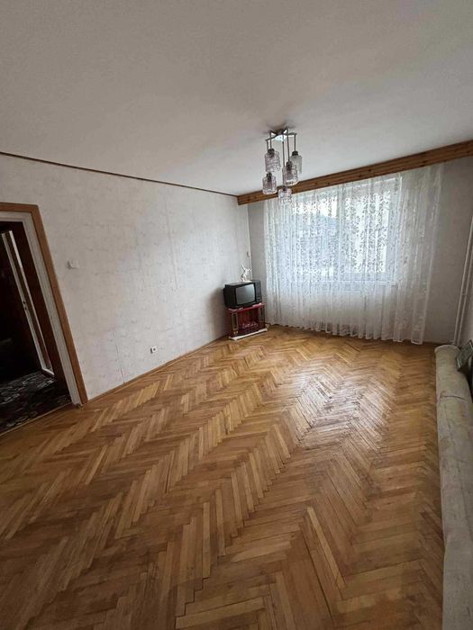 Apartament Centru - etaj intermediar