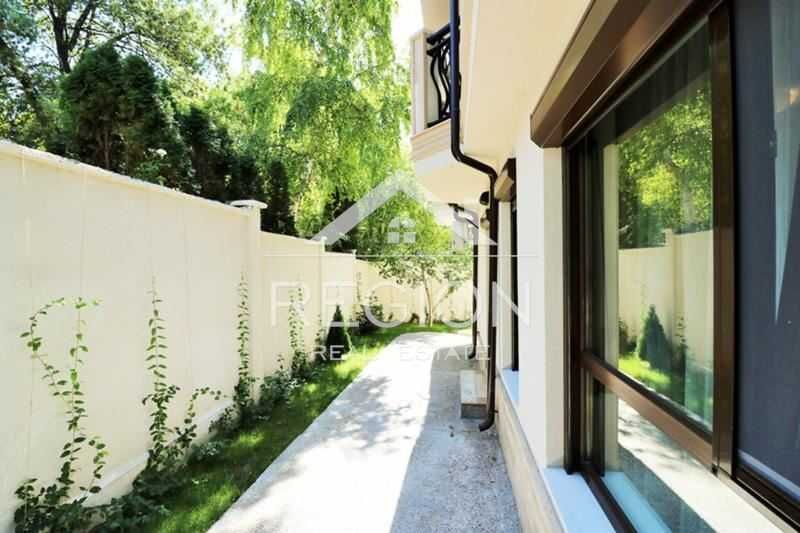 Дава се под наем Двустаен апартамент в Варна, Бриз - 55 кв.м за 351.9 € - Снимка #14