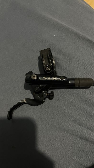 Спирачки, shimano saint (110€) и shimano deore (75€)