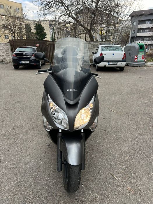 Honda Silver Wing 400