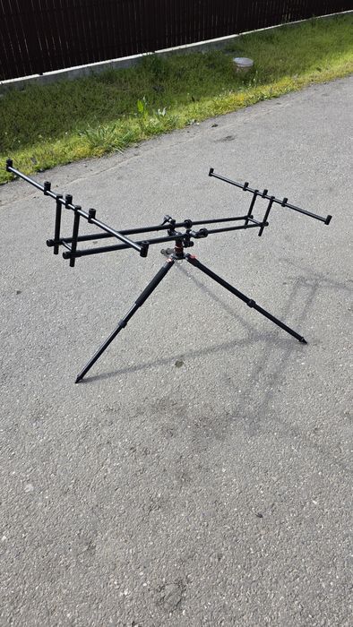 Vând Tripod PRO FL  RP212