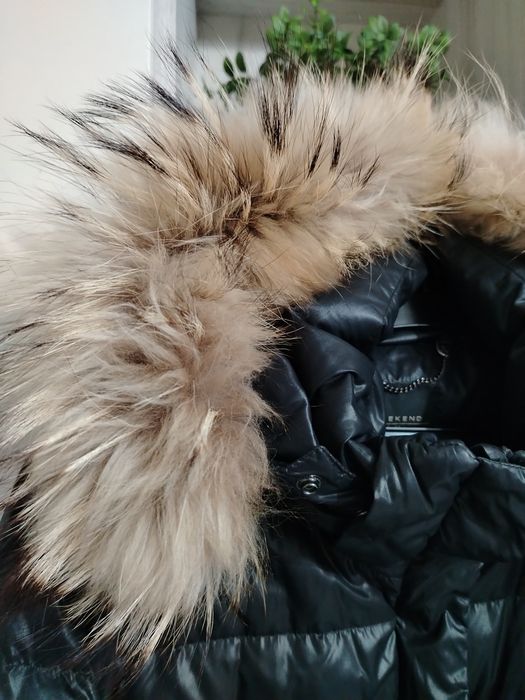 Geacă impermeabila, lungă, neagră, mar S - M, cu blăniță naturală