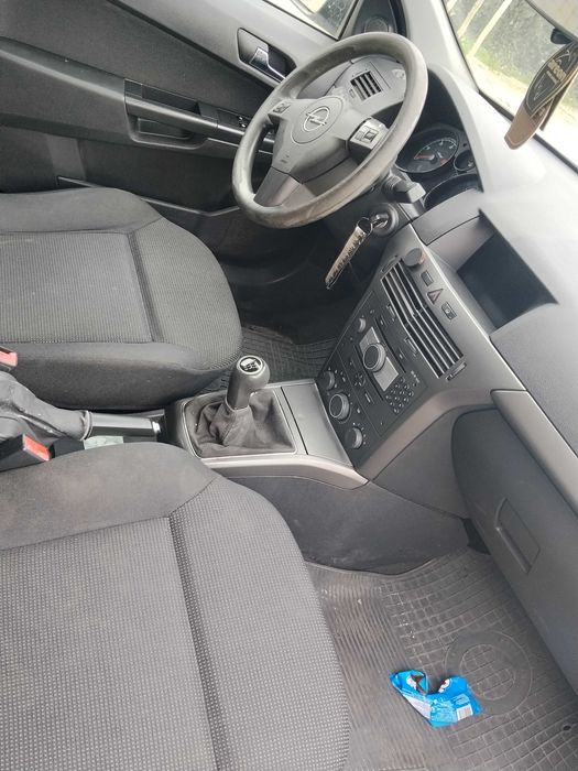 Vând Opel Astra h