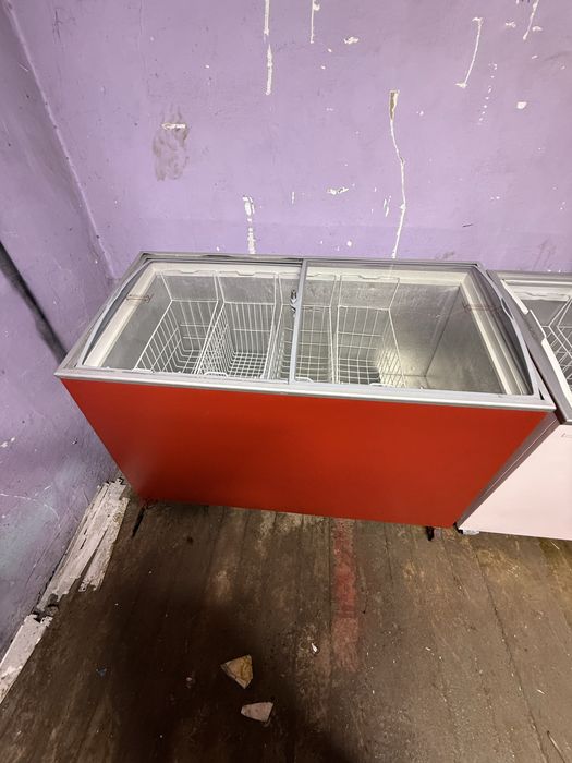 Продам морозильники витринные