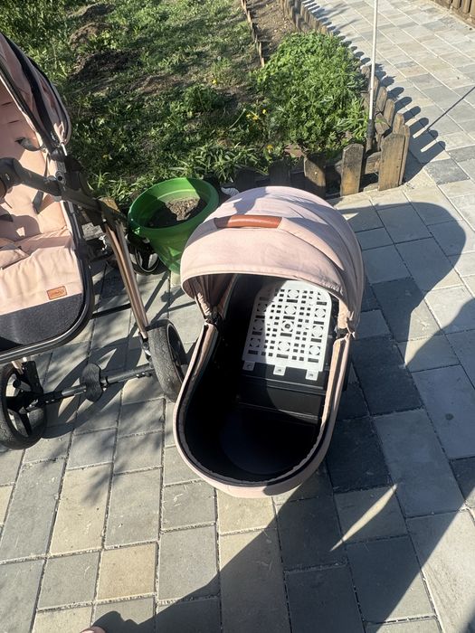 Продам детскую каляску