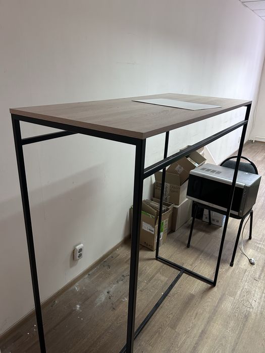 Стелаж или полка