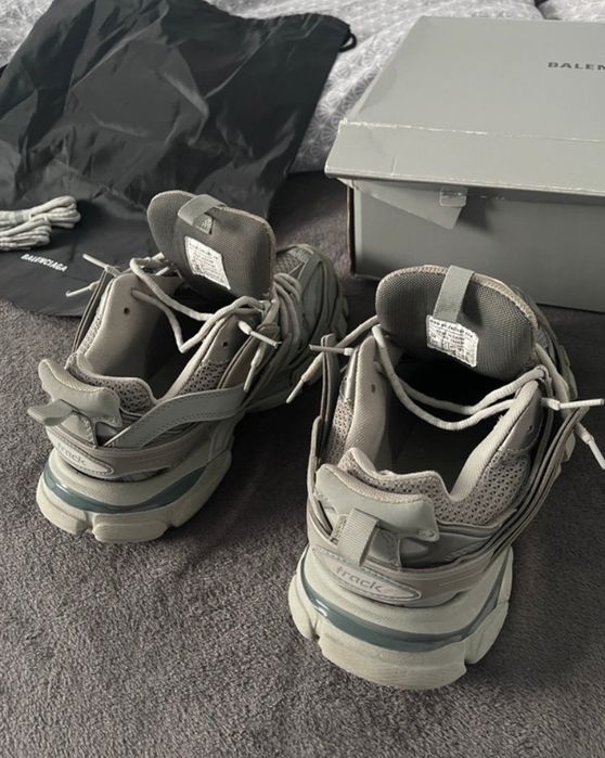 Balenciaga track