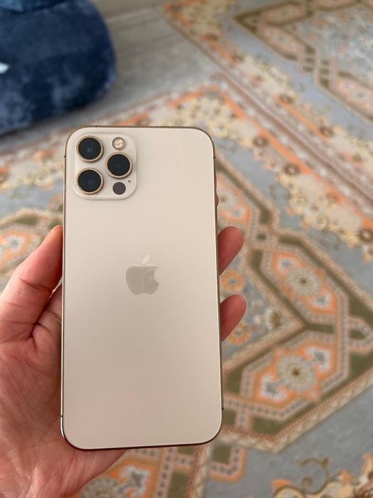 Продам iPhone 12 Pro Gold
