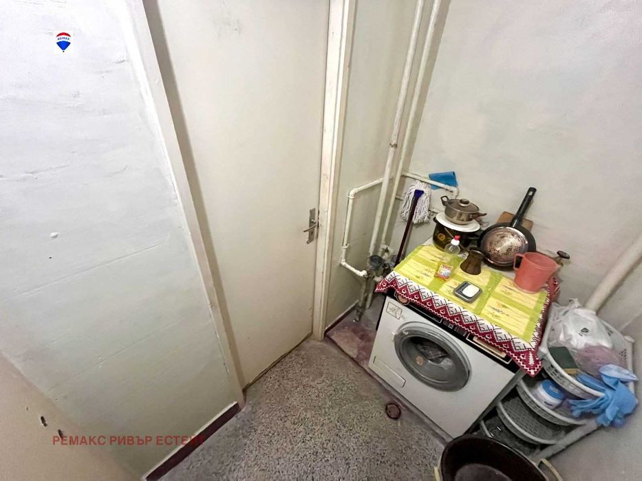 Тристаен апарамент за продажба кв. Родина 2