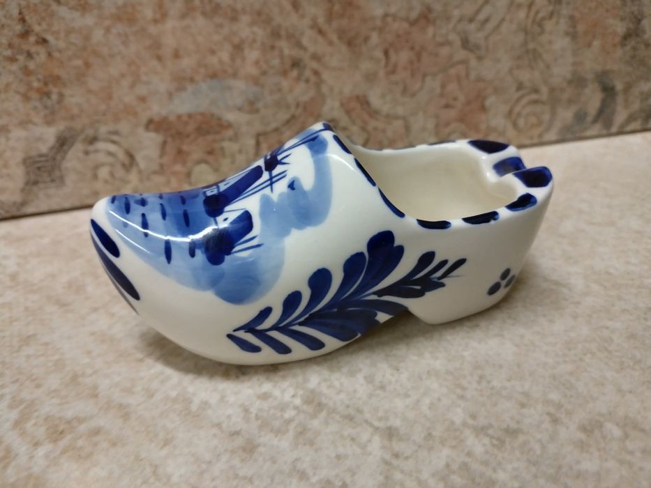 Керамичен чехъл от Амстердам