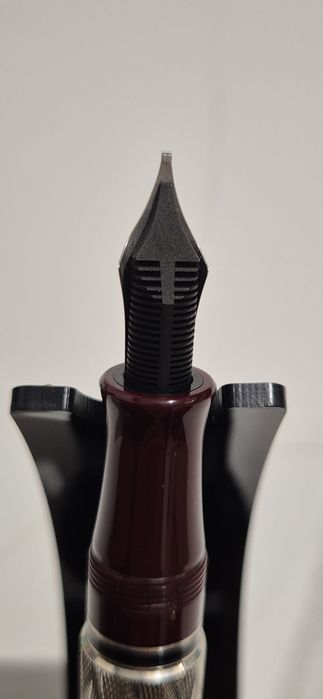 Stilou Aurora 80th Anniversary – stilou ediție aniversară din argint