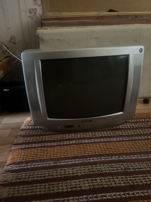 Продам телевизор