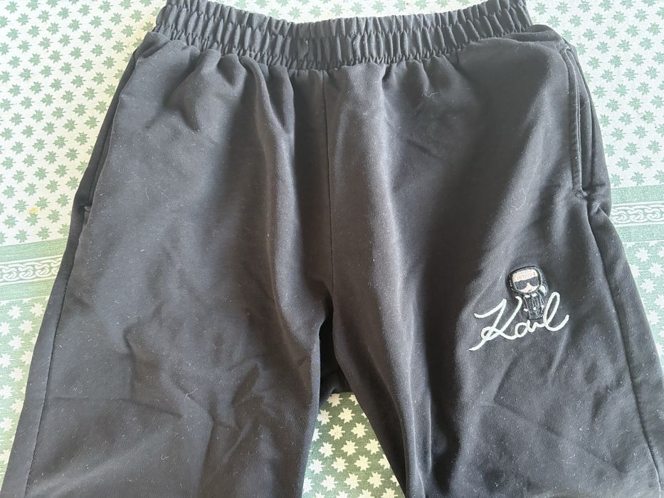 Pantaloni scurti putin purtati