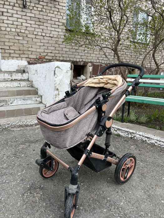 Коляска детская. Очень хорошем состояние