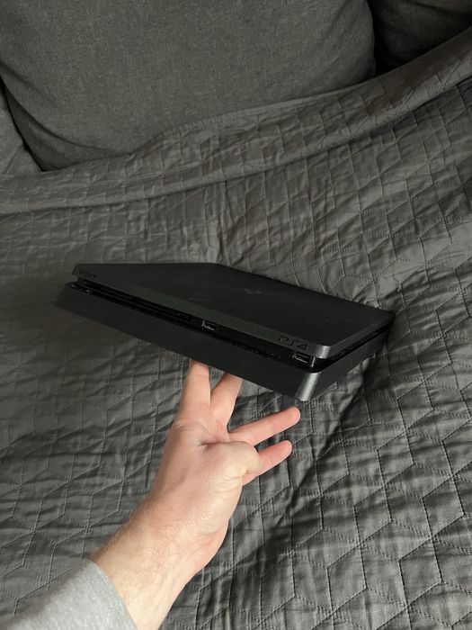 Consola Playstation 4 Slim 1TB