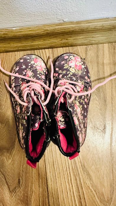 Ghete Cupcake, negru cu flori roz, fete, 25