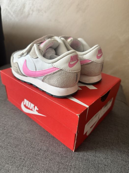 Оригинални маратонки  nike 28.5