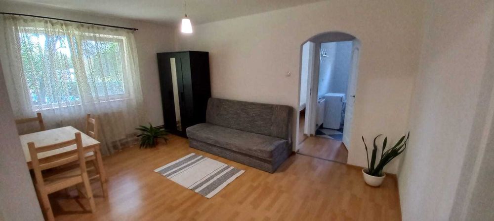 Apartament 3 camere de inchiriat