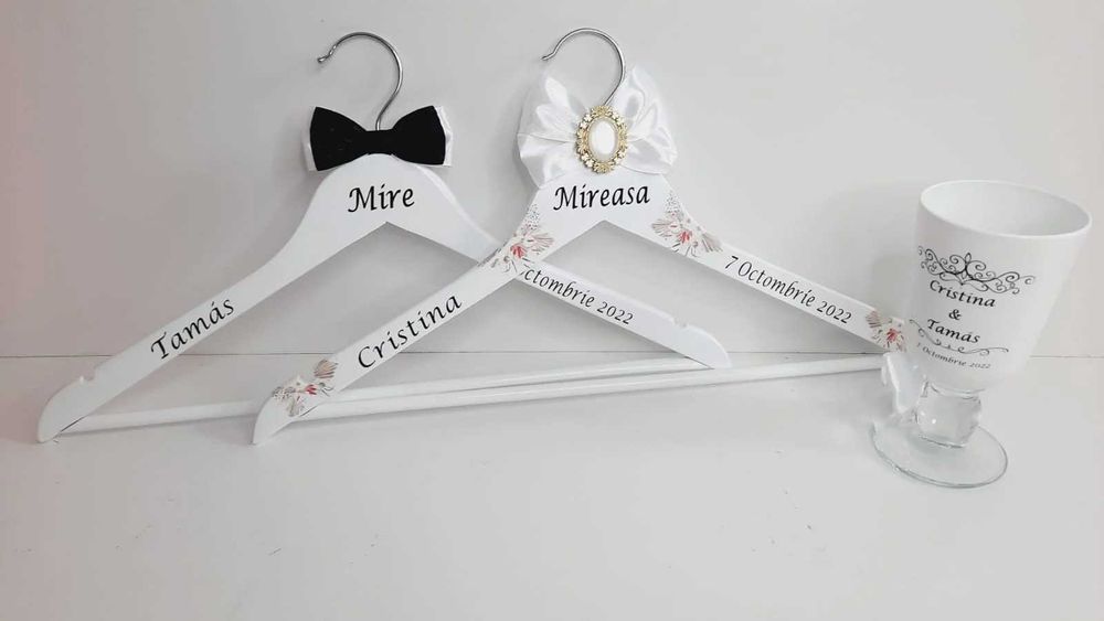 Invitatii de nunta, sticle, etichete, pungi si articole evenimente