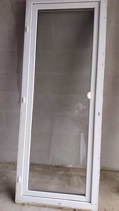 Usa balcon 210 cm inaltime  82 cm latime