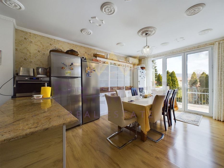 Продава се Къща в с. Осеново, Област Варна - 234 кв.м за 1347 €/кв.м - Снимка #12