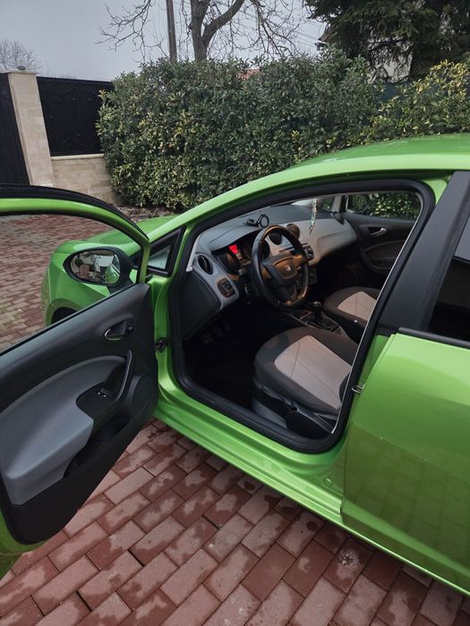Vand Seat Ibiza 
 An fabricatie 2013
Unic proprietar