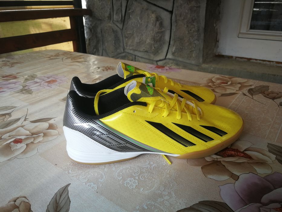 Vând adidas f10!!!