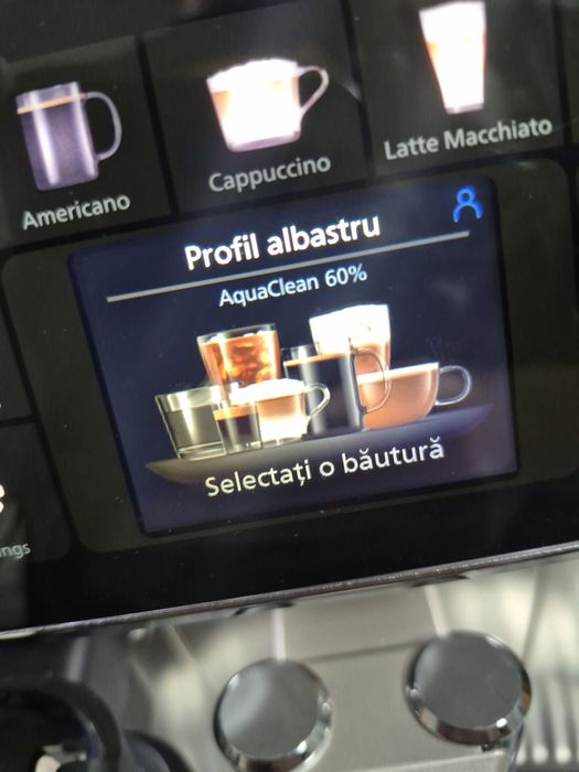 Espressor Philips 5500 LatteGo, aproape nou, garantie, folosit 2 luni