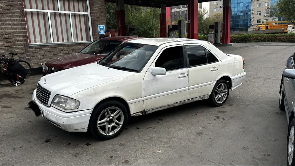 Продам мерседес С 180 W202