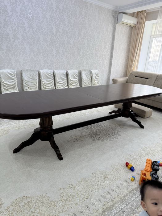 Продам гостиный стол