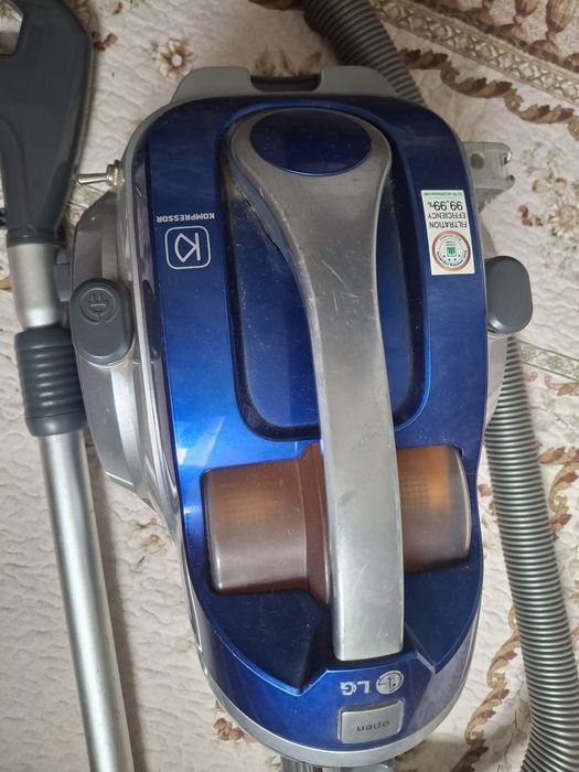 Пылесос LG продам