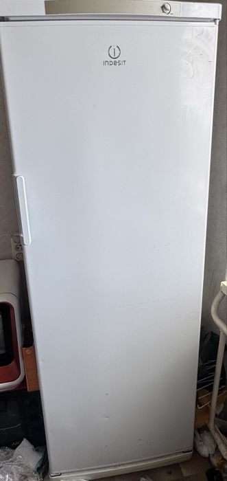 Продам морозильник Индезит