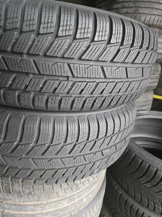 2бр. 225 65 17 Toyo зимни.
