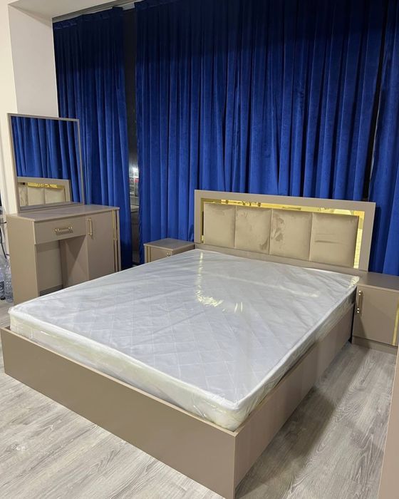 spalni nabor garnitur