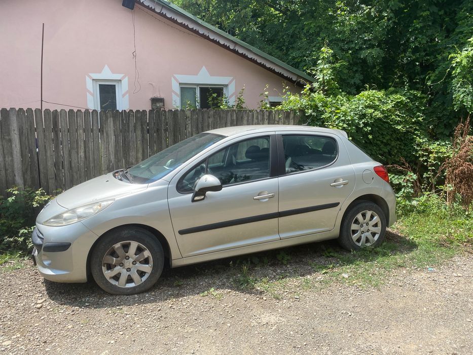 Peugeot 207 gri metalizat
