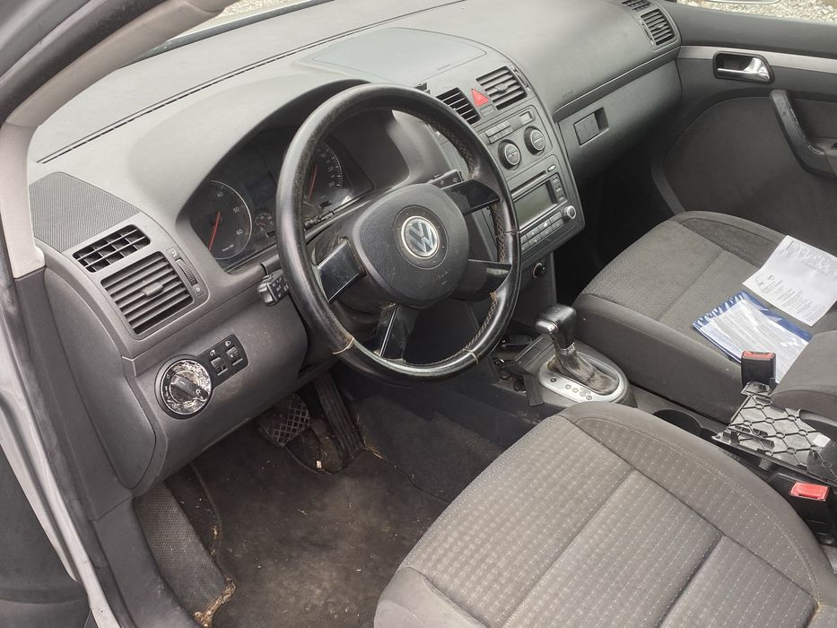 VW Touran на Части 2 броя, 1.6fsi, 2.0tdi DSG