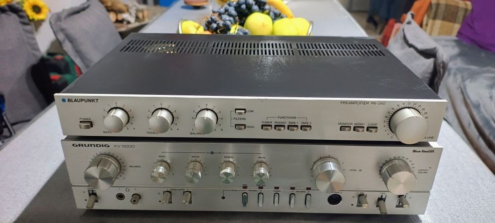 Muzică cu  preamplificator Grundig  xv5000 Blaupunkt  pa-240