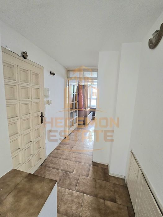 Продава се Тристаен апартамент в Варна, Централна поща - 65 кв.м за 981 €/кв.м - Снимка #1
