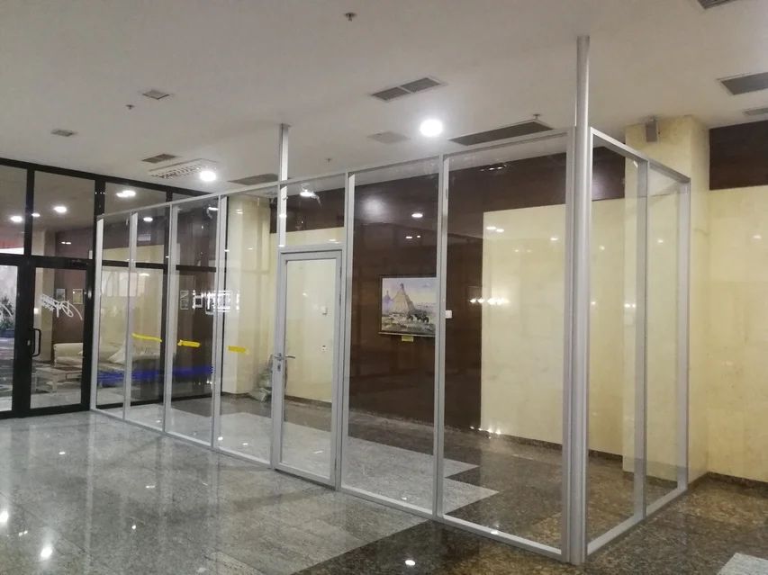 Продам алюминевые витражи б/у