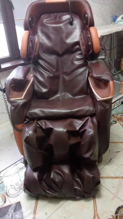 Продам массажный кресло
