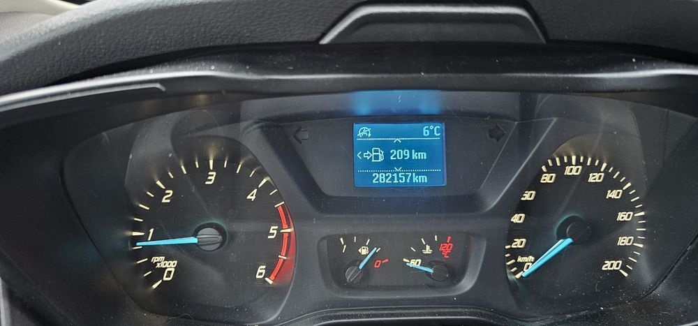 Proprietar vând ford transit  8+1