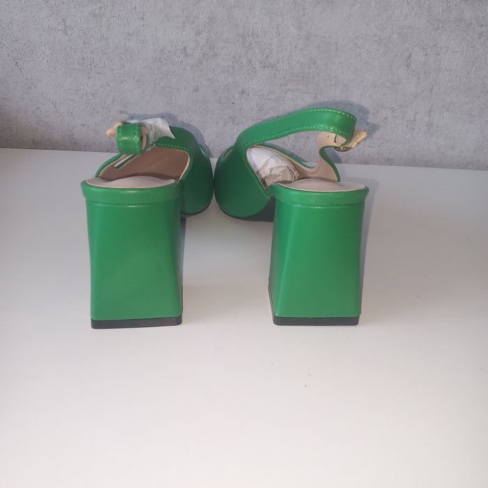 Нови зелени обувки 38