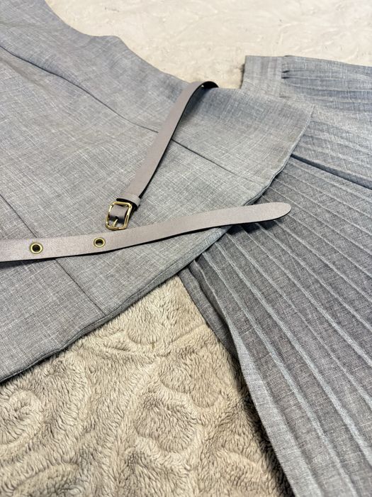 Женская двойка в сером цвете