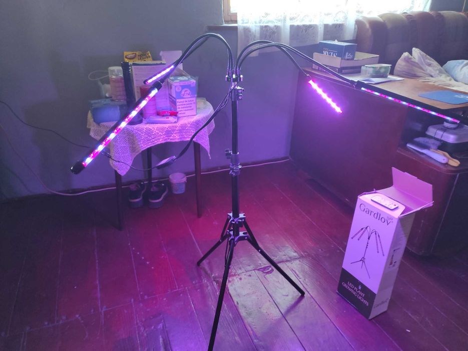 Vând lampă 20led pentru creșterea plantelor