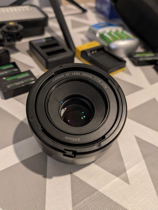 Canon EOS 850D impecabil